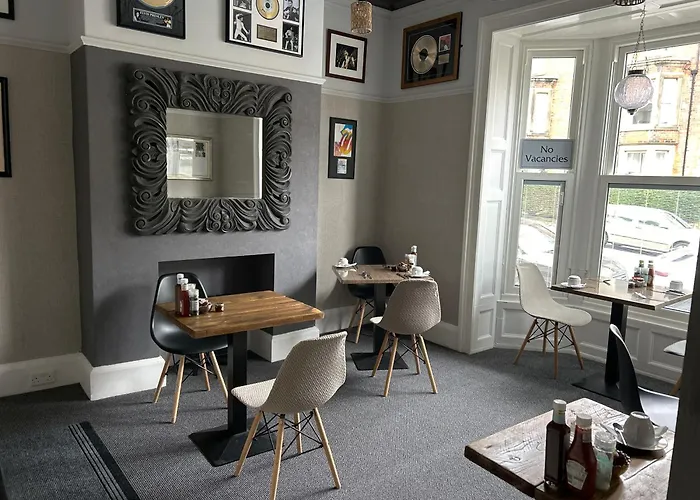 The Woodszz Guest House