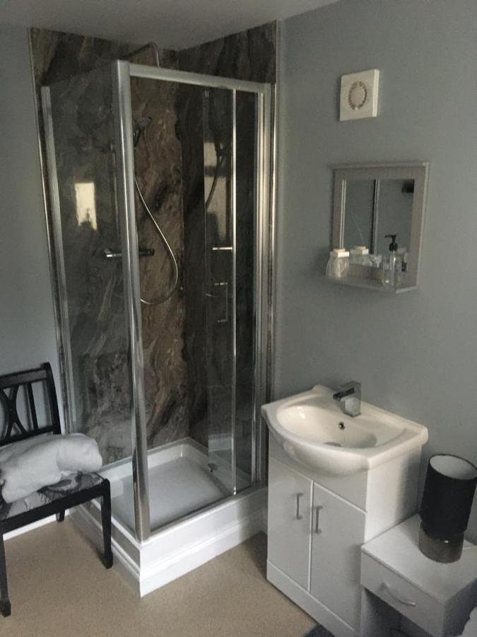 The Woodszz Guest house
